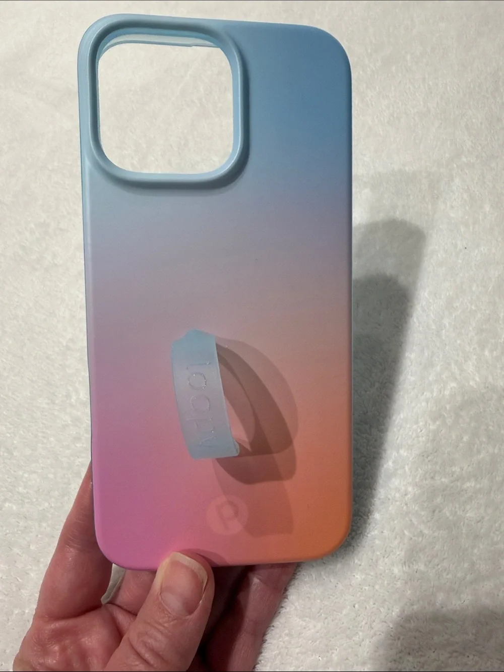 iPhone 16 Pro Max Daydream Blur Loopy (righty)